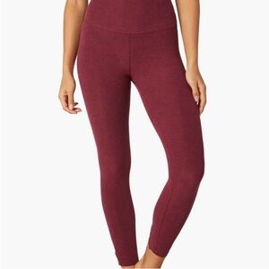 Beyond Yoga Caught in the Midi Leggings - Garnet Heather Red - Large